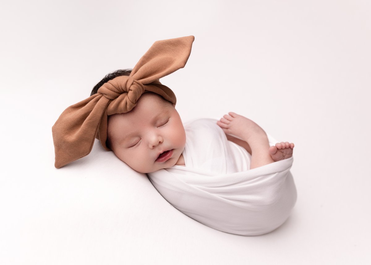 Newborn - Wrap and Bow